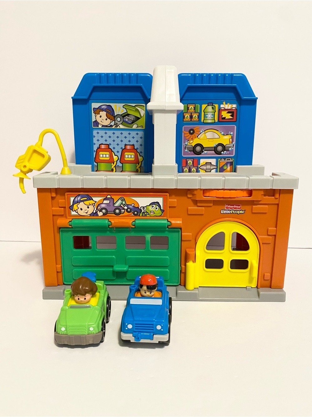 Little People Wheelies Garage Stow n Go Playset with 2 Cars Fisher Price Toy